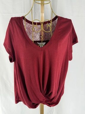 Arizona Jean Company Short Sleeve Lace Back Twist Front Top Shirt - XL  Wine Red